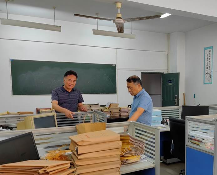 说明: E:\2023年\图片汇总\20230831李红革校长自动化专业认证调研\IMG_4704.JPG